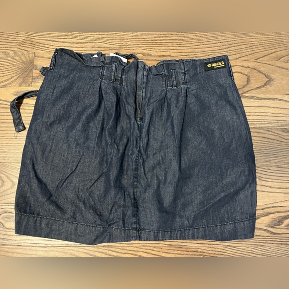 Insider Premium Denim- size 8 (fits small), denim skirt with pockets and belt - Picture 2 of 3
